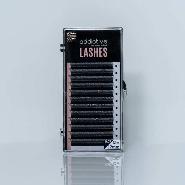 YY τουφάκια βλεφαρίδων Addictive Lashes για wispy volume look