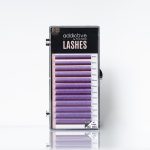 Επαγγελματική κασετίνα (mix tray) με χρωματιστές βλεφαρίδες extension της Addictive Lashes, σε μοβ χρώμα, σε μορφή μεμονωμένων ινών και έτοιμων fans (premade).