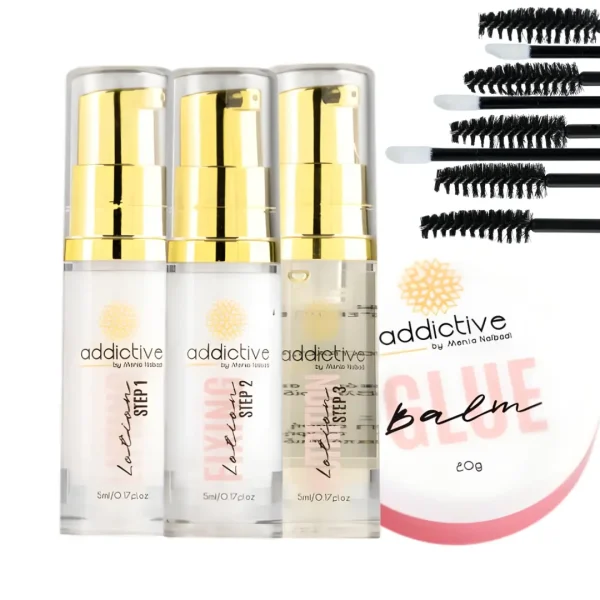 Lash Lift Kit Σύνθεση με όλα τα προϊόντα που περιλαμβάνονται στο επαγγελματικό κιτ lash lift της Addictive, συμπεριλαμβανομένων των λοσιόν, του glue balm, των pads και των εργαλείων εφαρμογής.