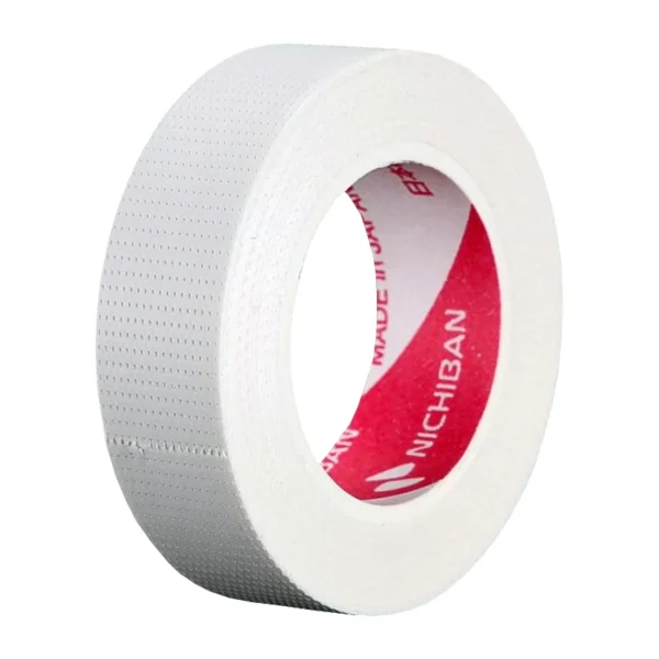 Nichiban Tape – Ιατρική Ταινία Απομόνωσης Βλεφαρίδων (Lint-Free) Ρολό λευκής χάρτινης ταινίας Nichiban για την απομόνωση των κάτω βλεφαρίδων. Υποαλλεργική ιατρική ταινία (medical tape) που δεν ερεθίζει το δέρμα, ιδανική για επαγγελματική χρήση σε extensions.