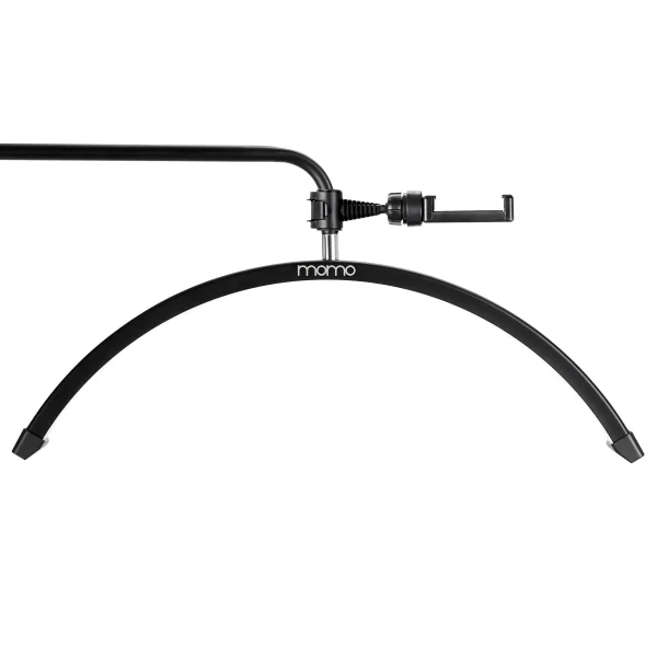 Λήψη της μαύρης λάμπας MOMO MX6 που δείχνει το κυρτό τόξο και τη βάση κινητού τηλεφώνου τοποθετημένη στον κεντρικό βραχίονα.