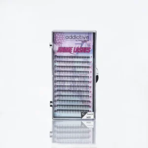Επαγγελματική κασετίνια με anime lashes extensions από την Addictive Lashes για εφέ Manga και Tower